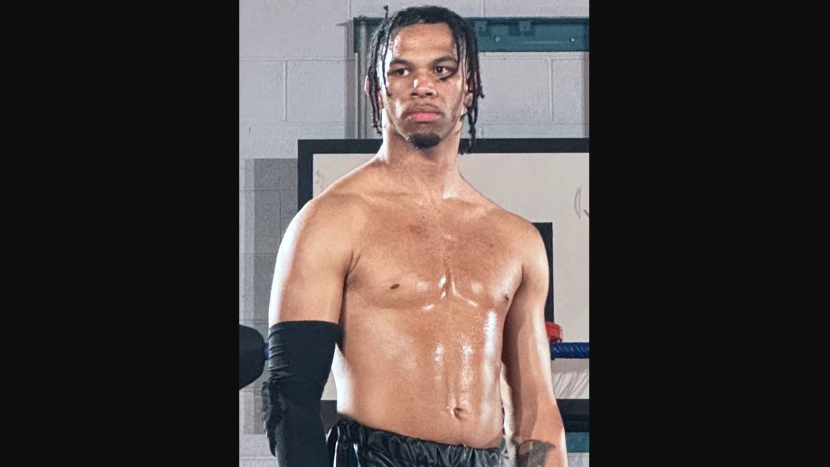 Leon Slater beats Nic Nemeth to win the TNA World Championship